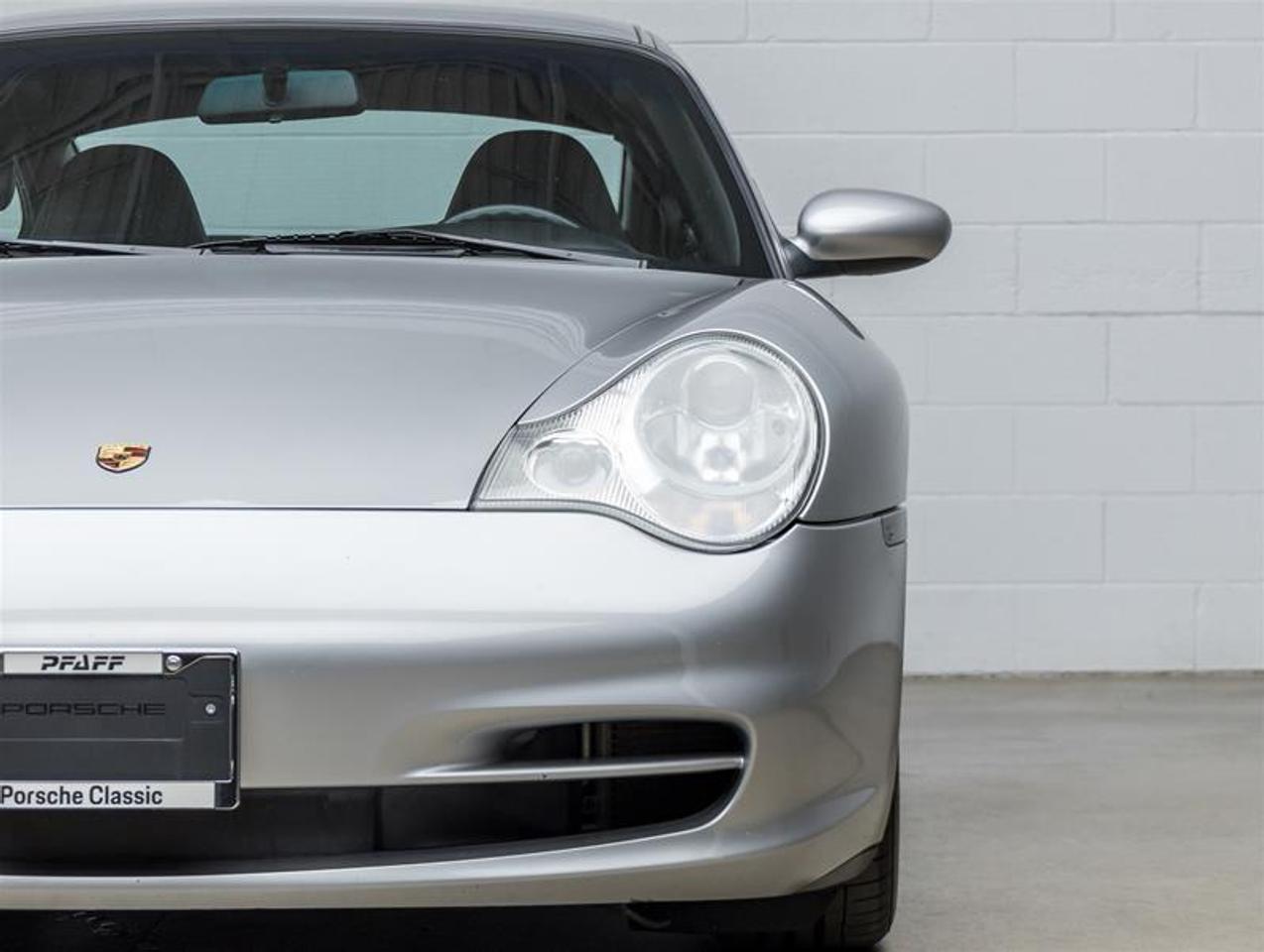 2004 Porsche 911  Photo