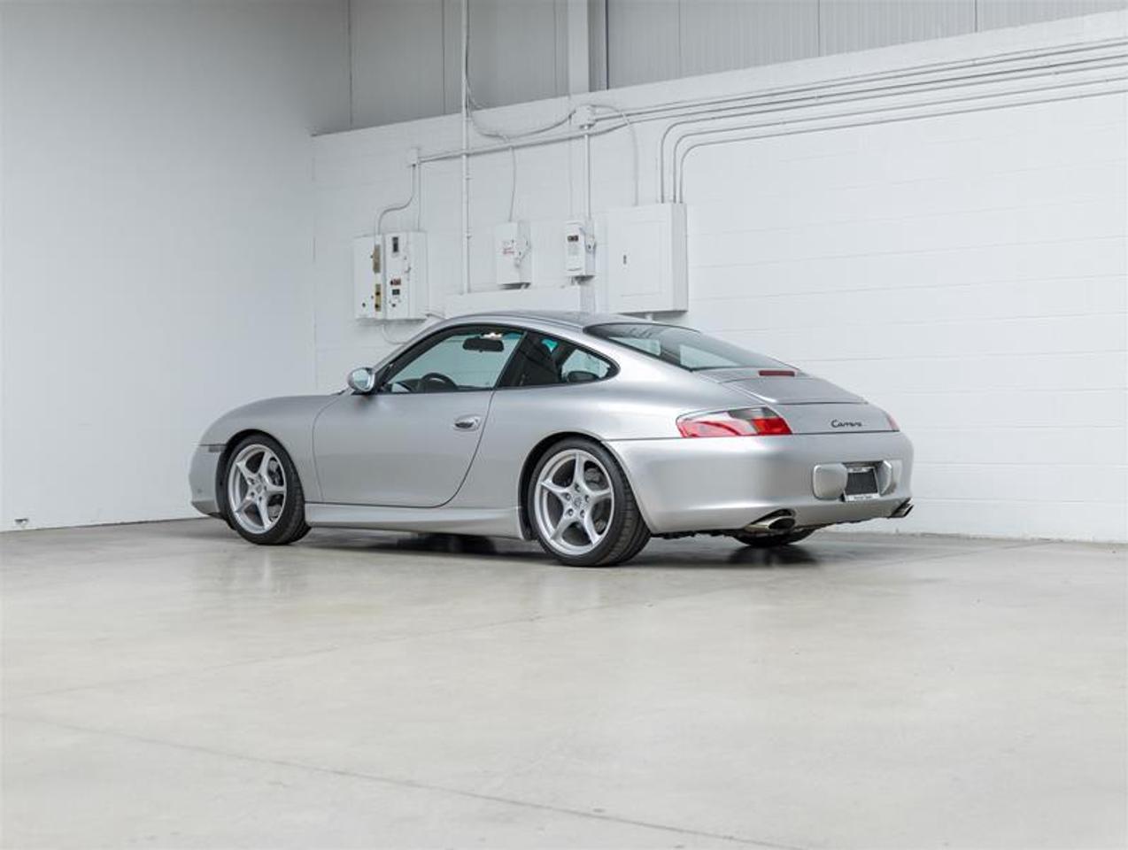 2004 Porsche 911  Photo