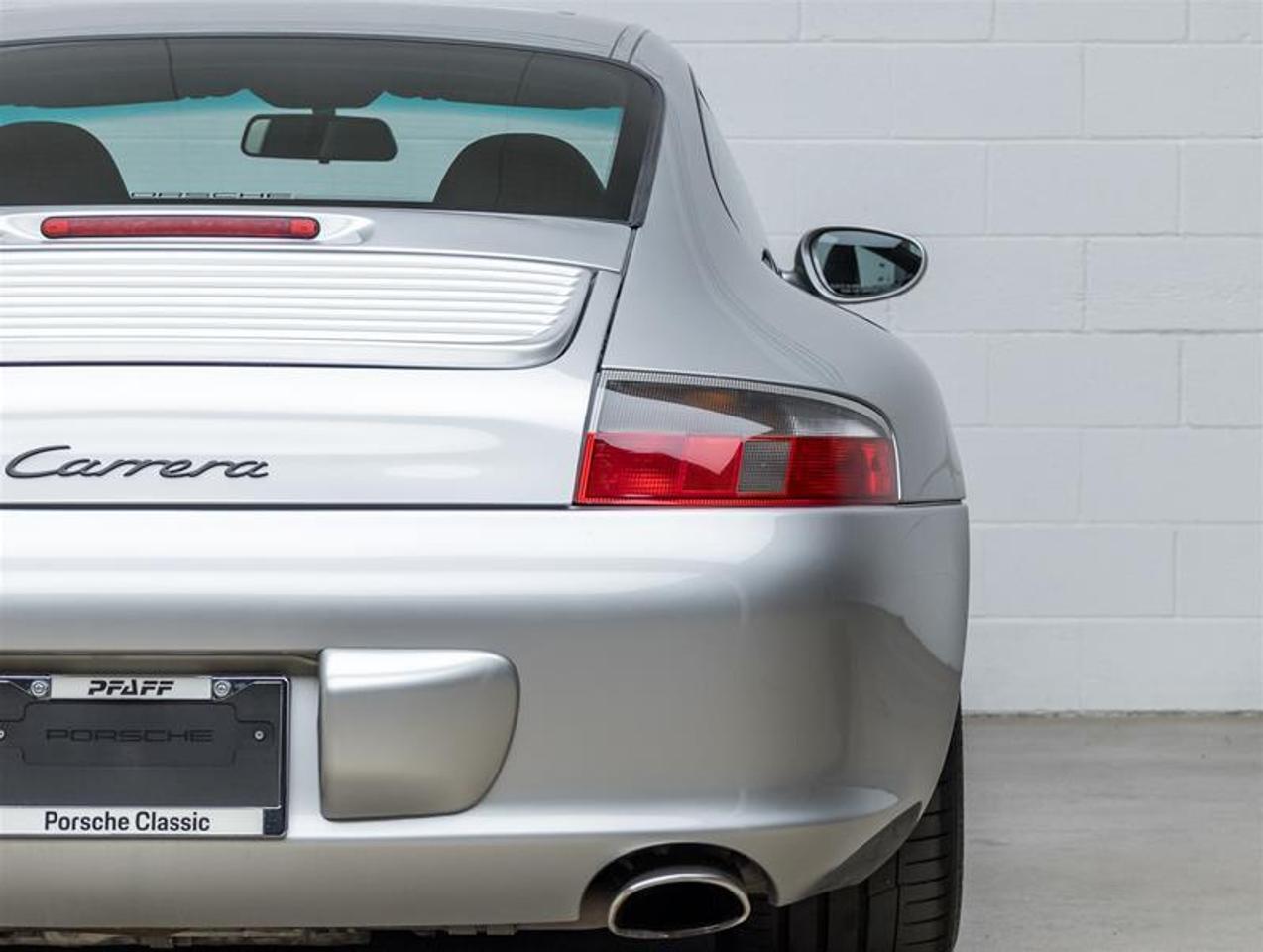 2004 Porsche 911  Photo