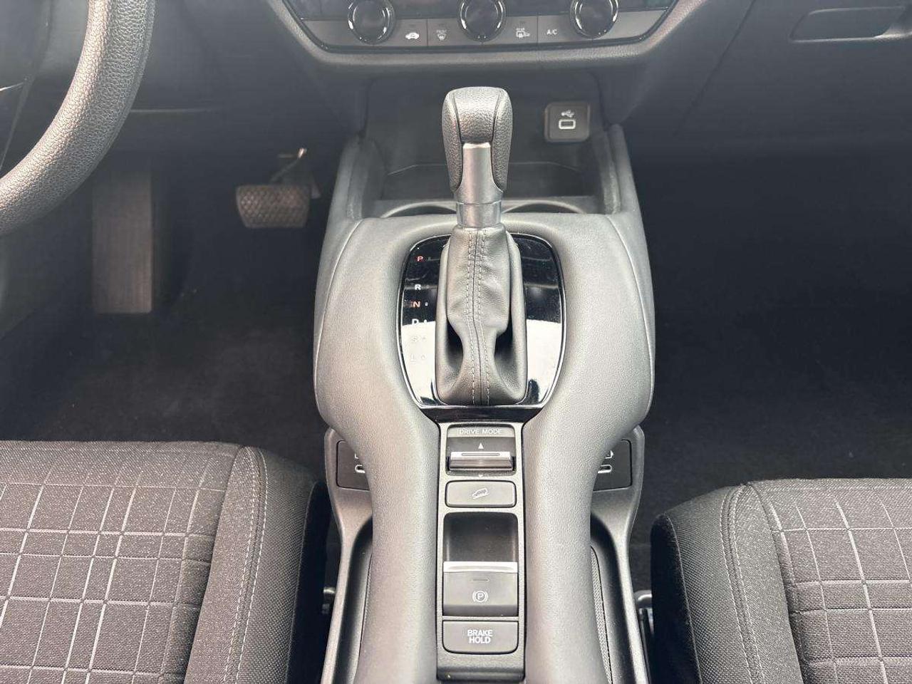 2025 Honda HR-V LX AWD Apple Carplay/Remote Start/Heated seats Photo