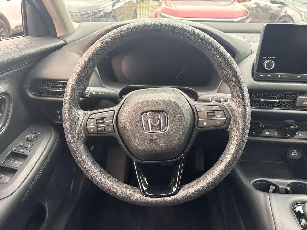 2025 Honda HR-V LX AWD Apple Carplay/Remote Start/Heated seats Photo