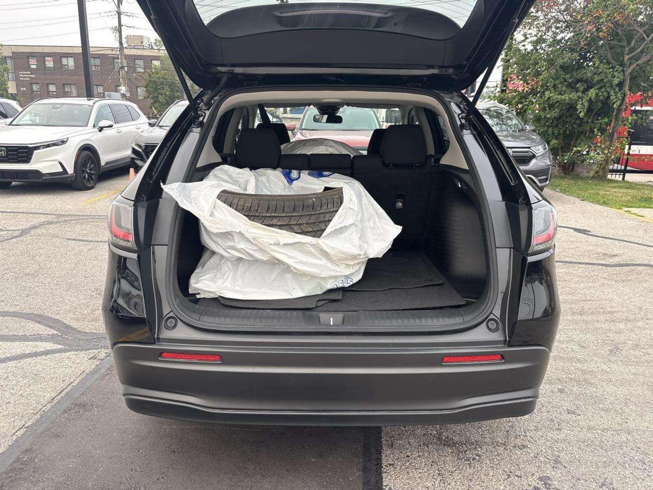 2025 Honda HR-V LX AWD Apple Carplay/Remote Start/Heated seats Photo