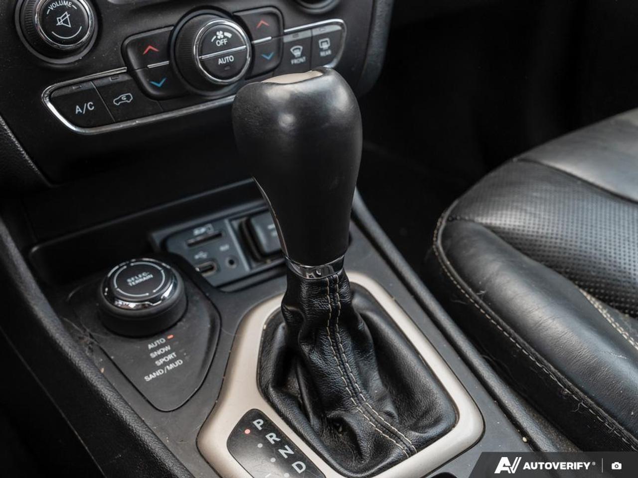 2016 Jeep Cherokee Limited 4dr 4x4 Photo