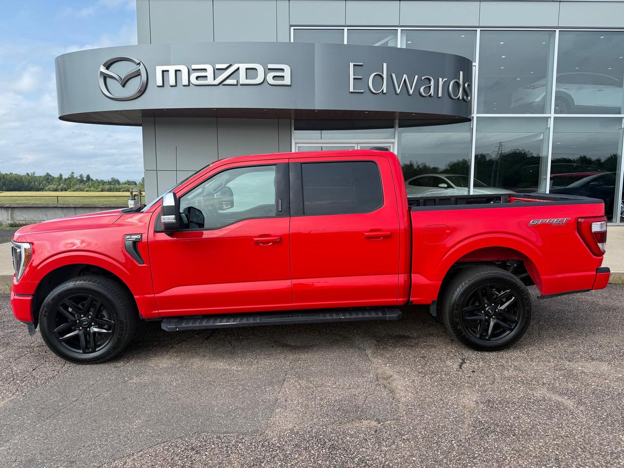 Used 2022 Ford F-150 Lariat 4x4 SuperCrew Cab 5.5 ft. box 145 in. WB for sale in Pembroke, ON