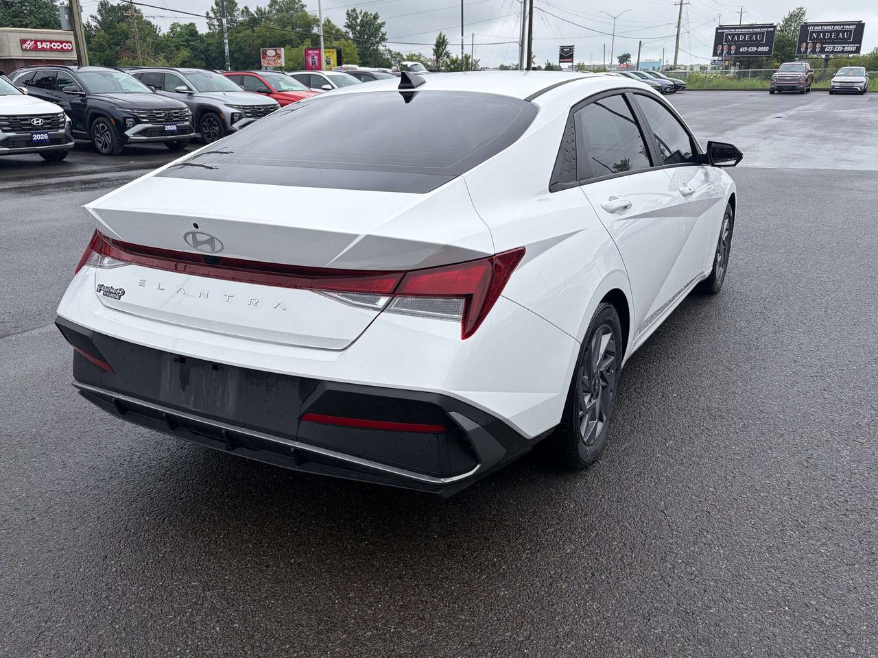 2024 Hyundai Elantra Preferred Photo4