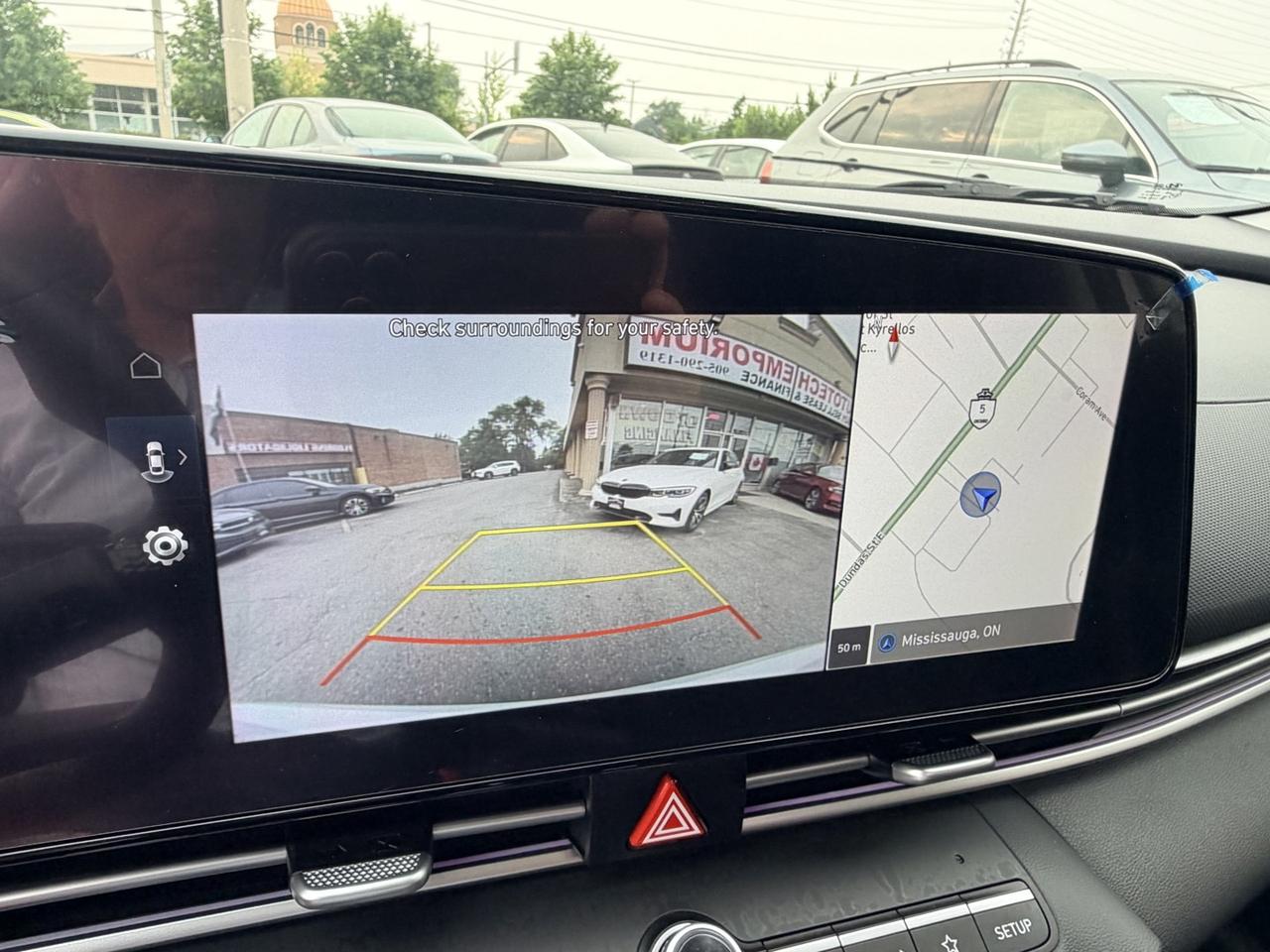 2025 Hyundai Elantra Pref Sun w/Tech   Amb Light   Navi   Lane Assist Photo