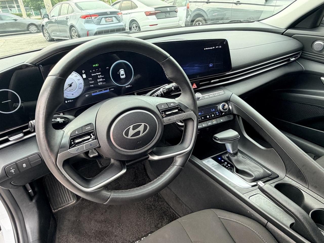2025 Hyundai Elantra Pref Sun w/Tech   Amb Light   Navi   Lane Assist Photo