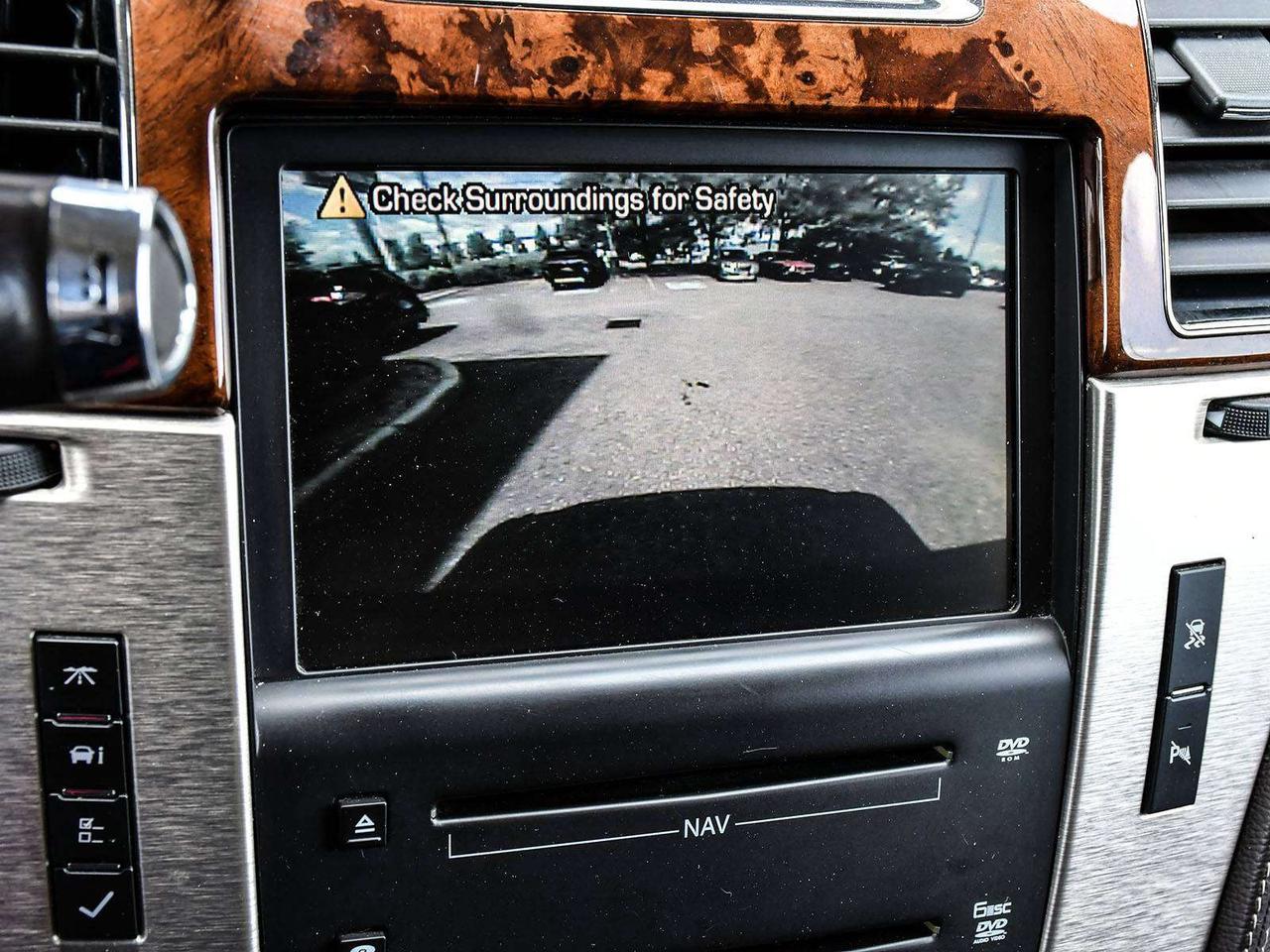 2010 Cadillac Escalade CLEAN CARFAX   27 SERVICE RECORDS   ASIS   SUNROOF Photo