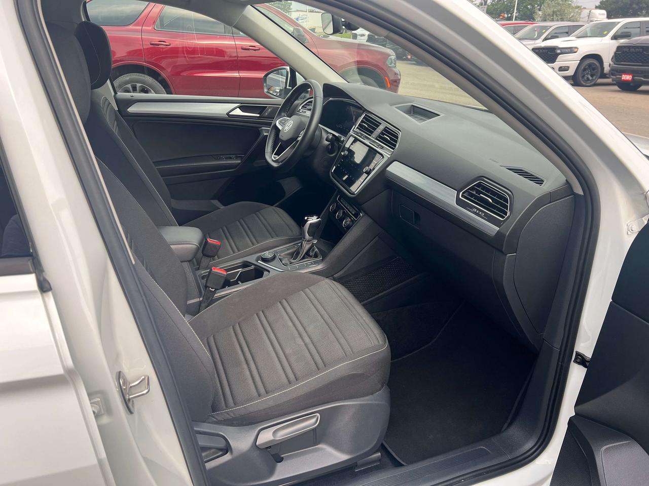 2024 Volkswagen Tiguan Trendline 4MOTION AWD *HEATED SEATS *CARPLAY *BKP Photo