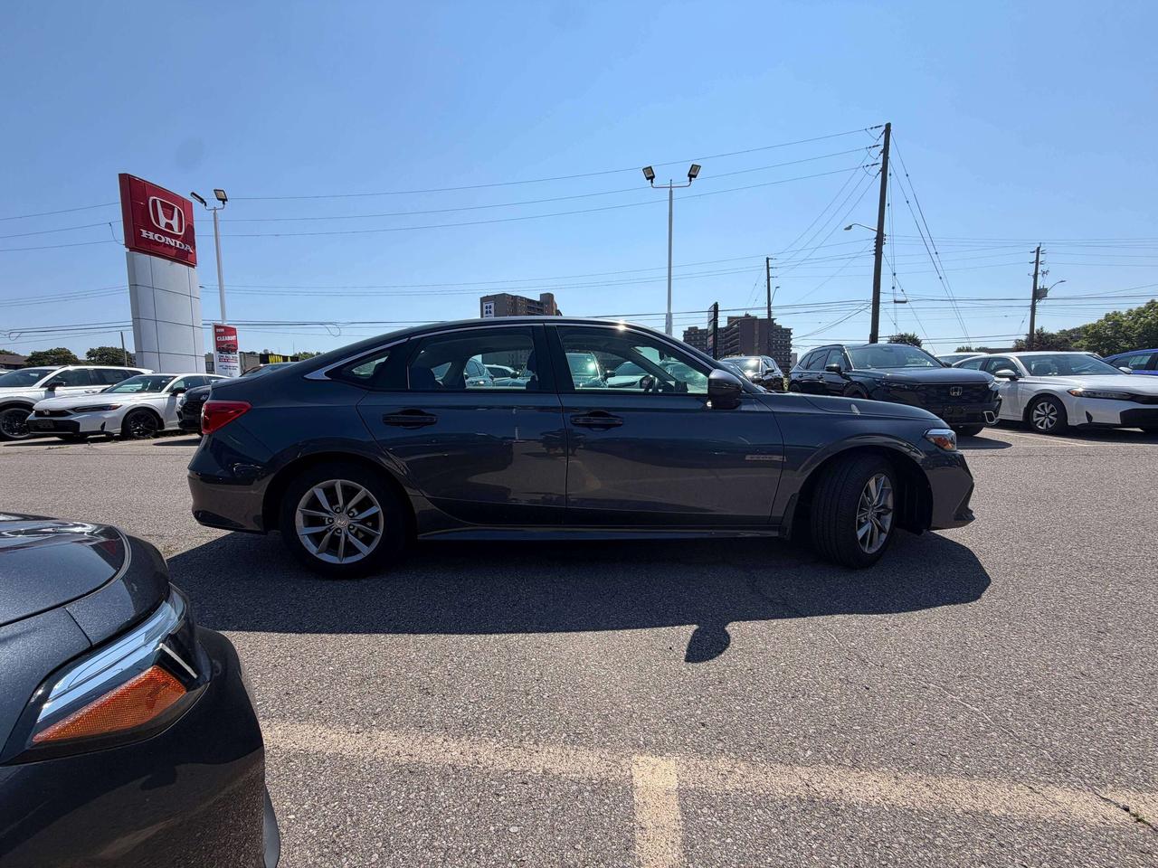 2023 Honda Civic EX   SUNROOF   NO CLAIMS   APPLE CARPLAY Photo