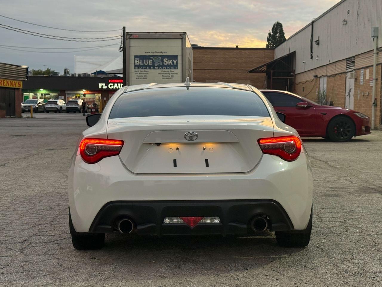 2019 Toyota 86 No Accidents l 6Spd l RWD l 205HP l CarPlay l 2.0L Photo