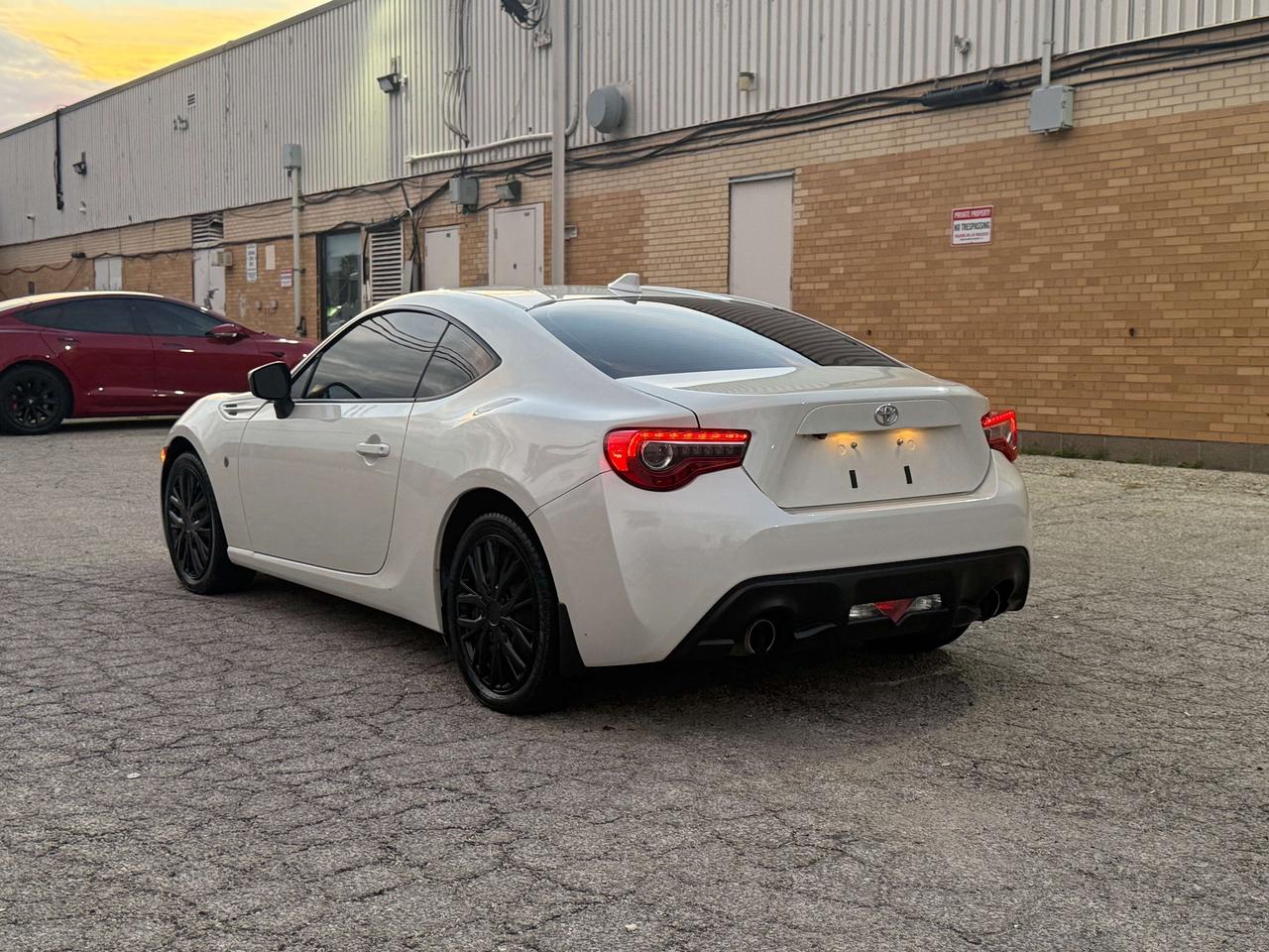 2019 Toyota 86 No Accidents l 6Spd l RWD l 205HP l CarPlay l 2.0L Photo3