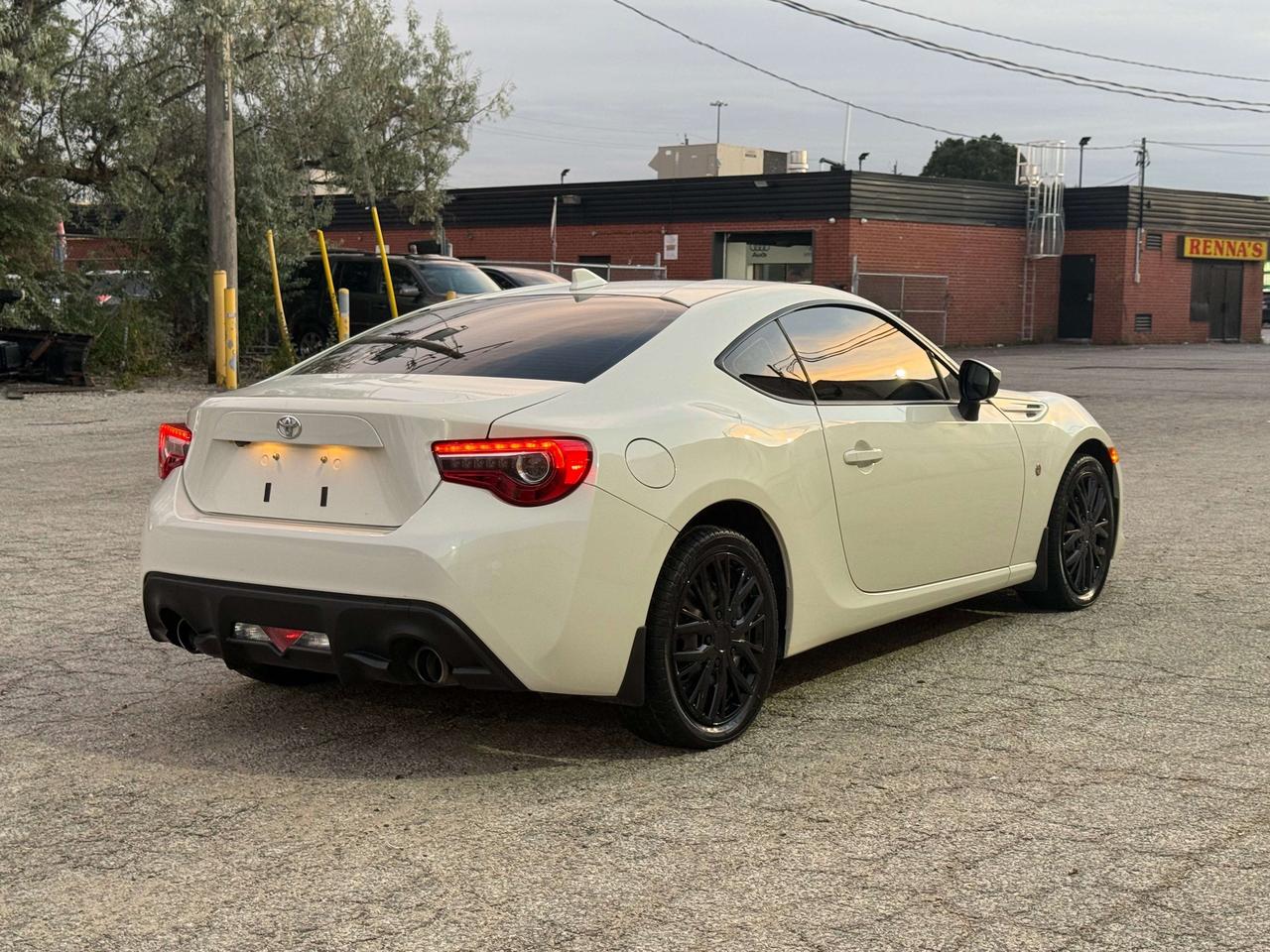 2019 Toyota 86 No Accidents l 6Spd l RWD l 205HP l CarPlay l 2.0L Photo