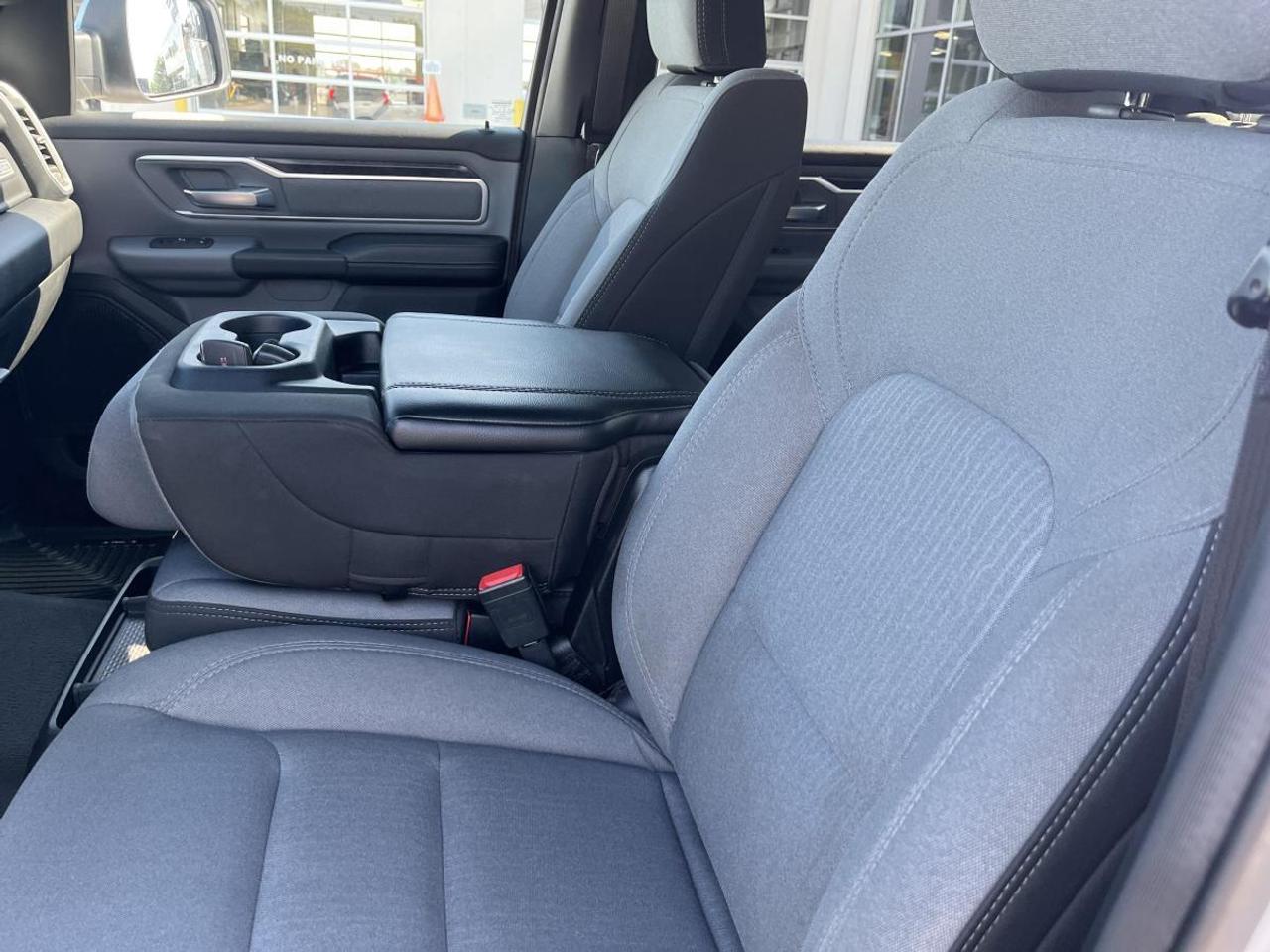 2022 RAM 1500 Big Horn 4x4 Crew Cab 5'7 Box Photo