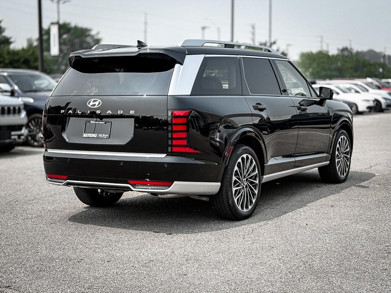 2026 Hyundai PALISADE Ultimate Calligraphy   AWD   BOSE AUDIO   BLINDSPO Photo