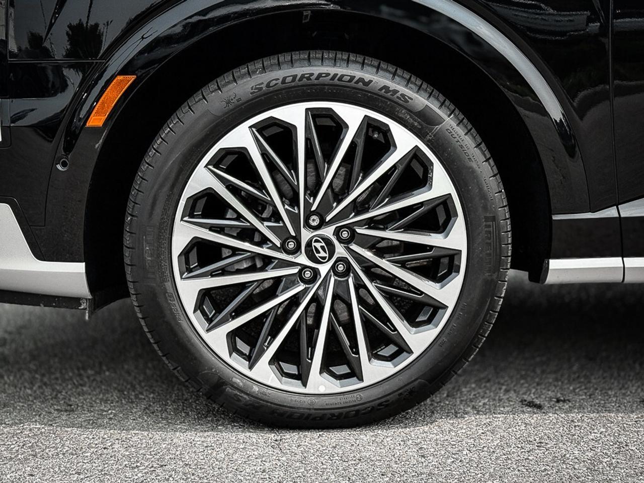 2026 Hyundai PALISADE Ultimate Calligraphy   AWD   BOSE AUDIO   BLINDSPO Photo