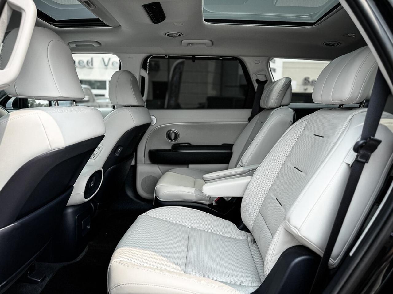 2026 Hyundai PALISADE Ultimate Calligraphy   AWD   BOSE AUDIO   BLINDSPO Photo