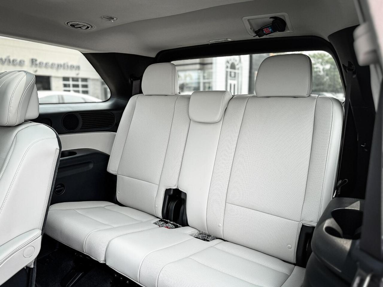 2026 Hyundai PALISADE Ultimate Calligraphy   AWD   BOSE AUDIO   BLINDSPO Photo
