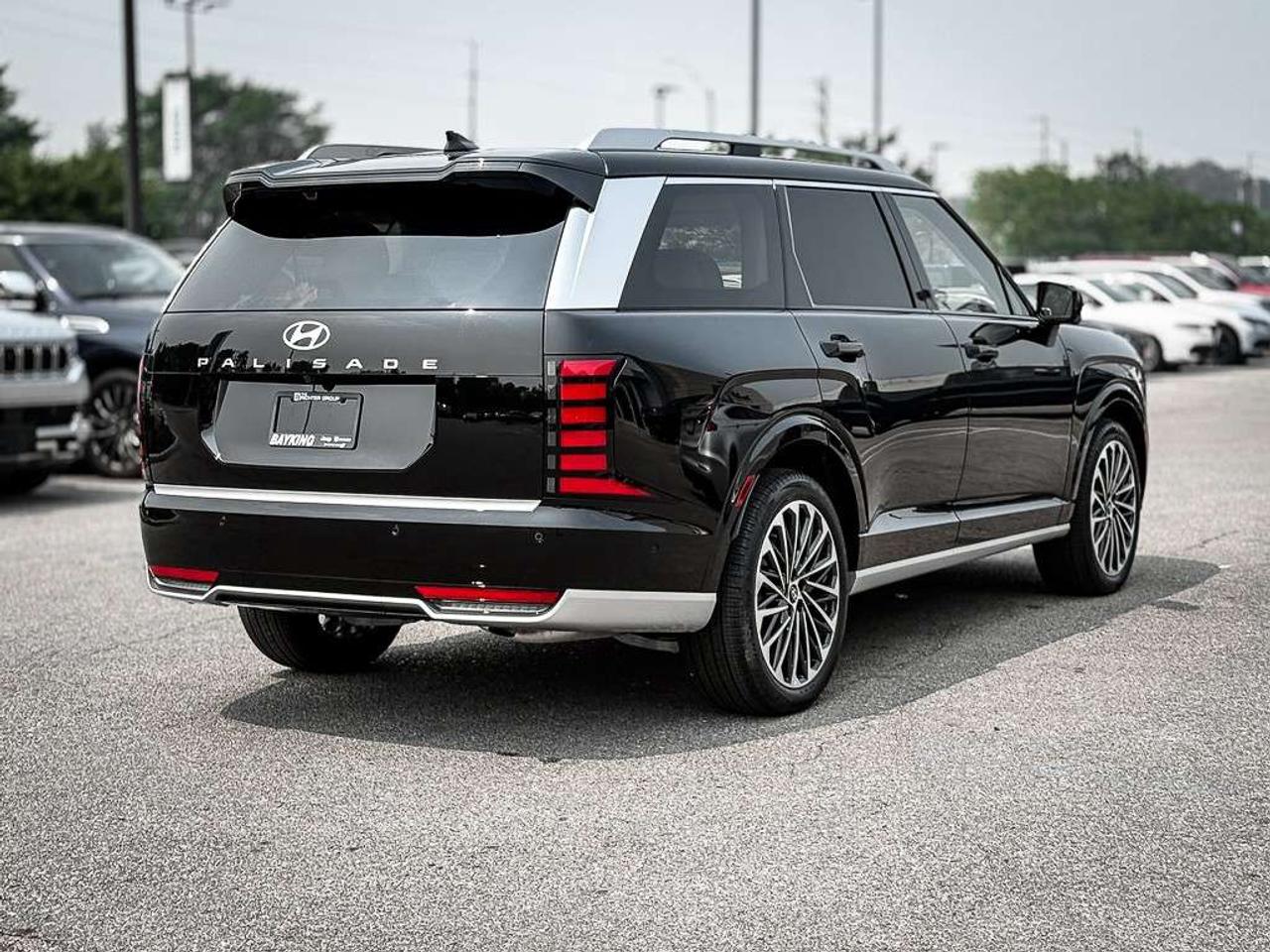 2026 Hyundai PALISADE Ultimate Calligraphy   AWD   BOSE AUDIO   BLINDSPOT   ADAPTIVE CRUISE Photo
