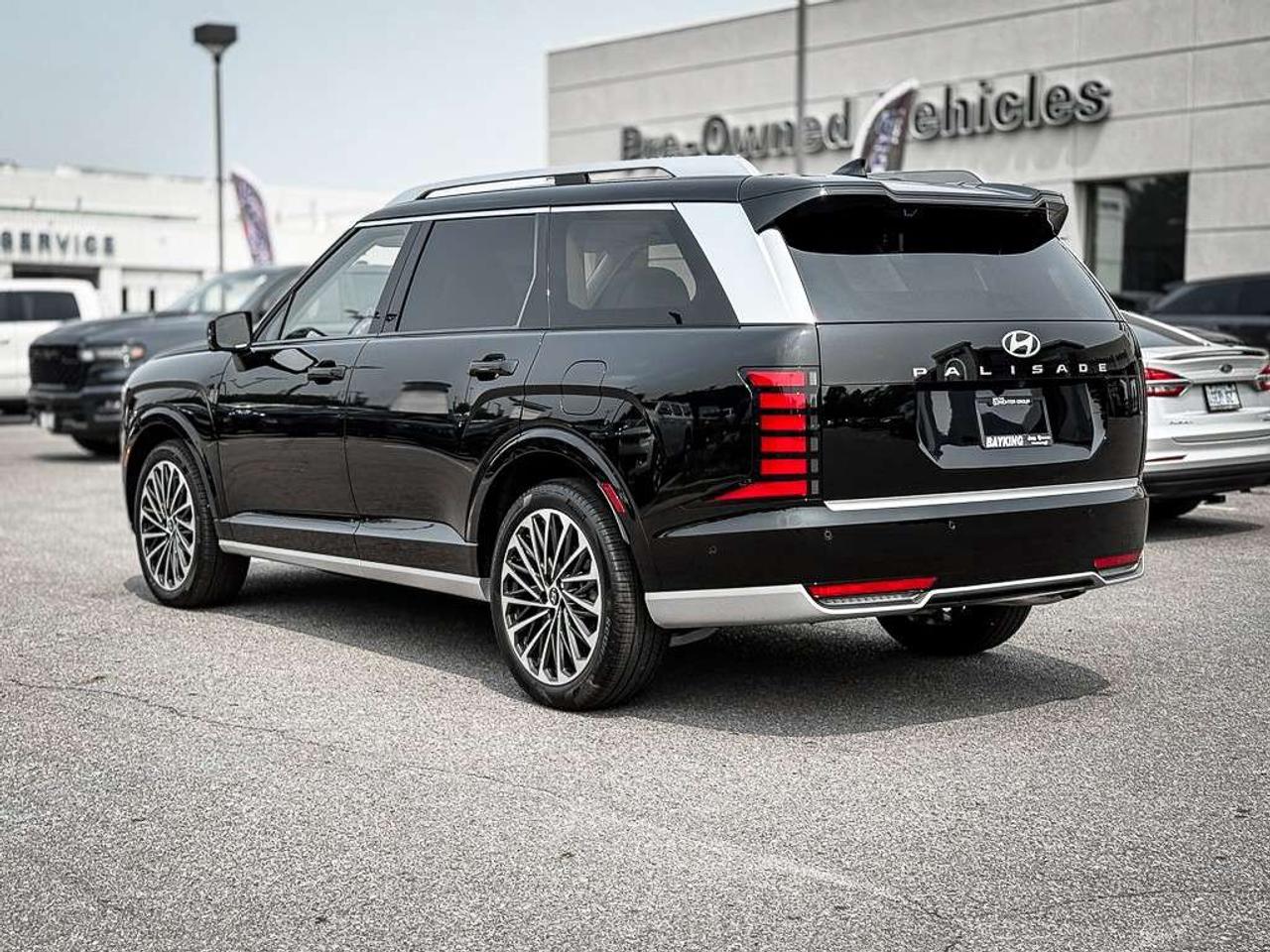 2026 Hyundai PALISADE Ultimate Calligraphy   AWD   BOSE AUDIO   BLINDSPOT   ADAPTIVE CRUISE Photo