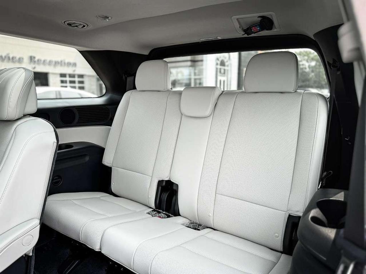 2026 Hyundai PALISADE Ultimate Calligraphy   AWD   BOSE AUDIO   BLINDSPOT   ADAPTIVE CRUISE Photo