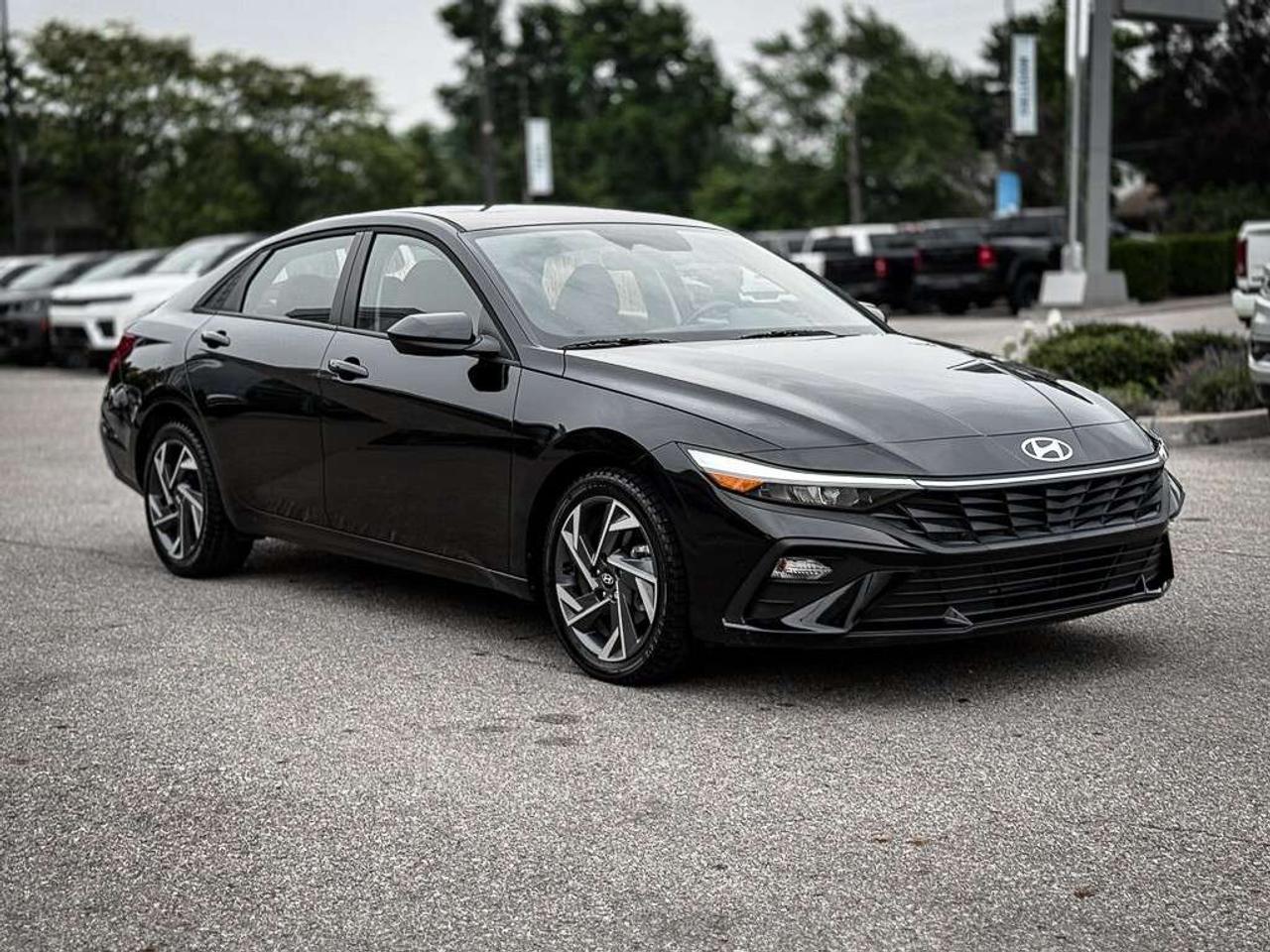 2026 Hyundai Elantra Preferred   HEATED SEATS   REMOTE START   CARPLAY Photo2