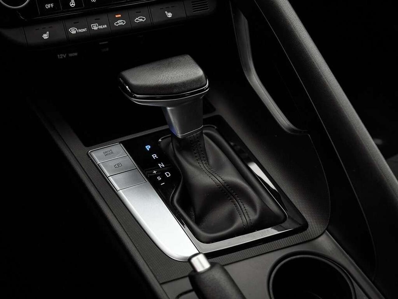 2026 Hyundai Elantra Preferred   HEATED SEATS   REMOTE START   CARPLAY Photo