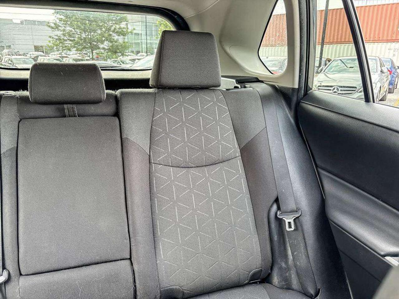 2022 Toyota RAV4 LE Photo