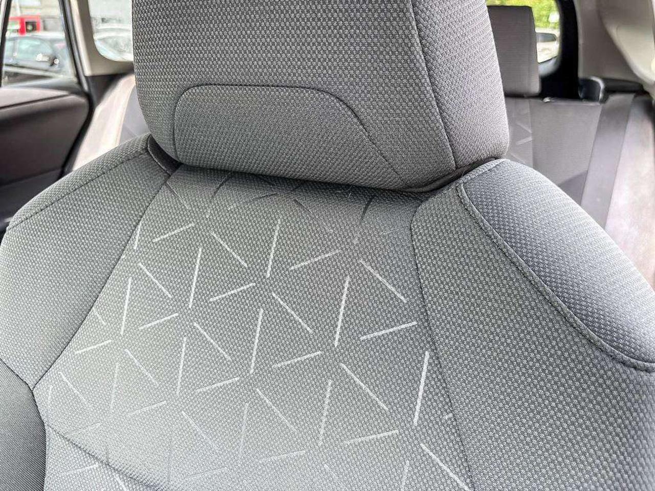 2022 Toyota RAV4 LE Photo