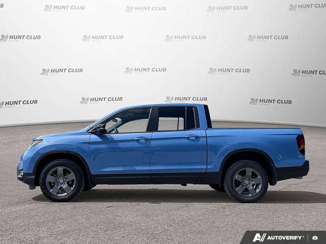 2025 Honda Ridgeline TrailSport AWD   Clean CarFax   Apple Car Play Photo3