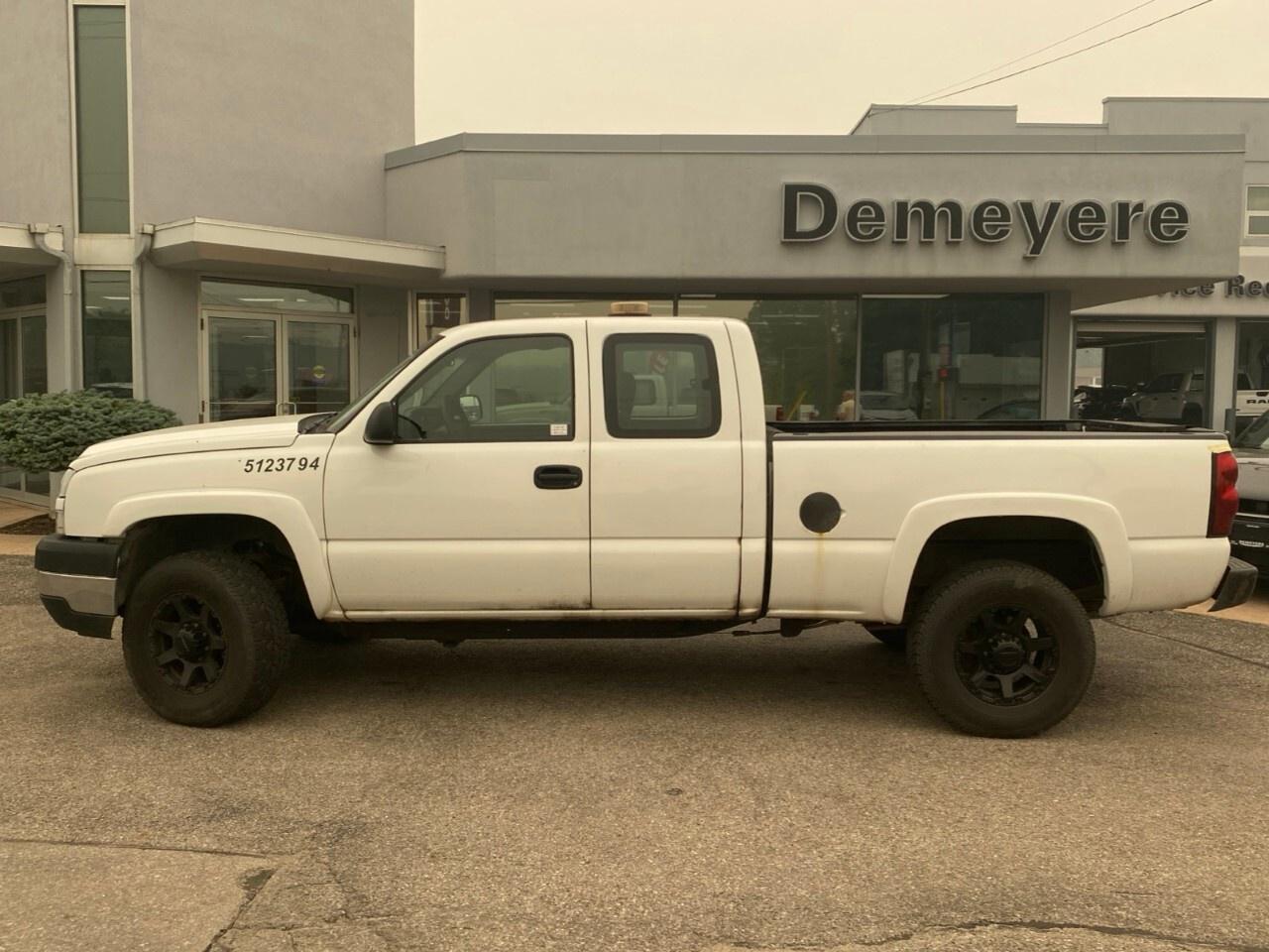 2006 Chevrolet SILVERADO 2500HD 2WD Extended Cab Standard Box Photo
