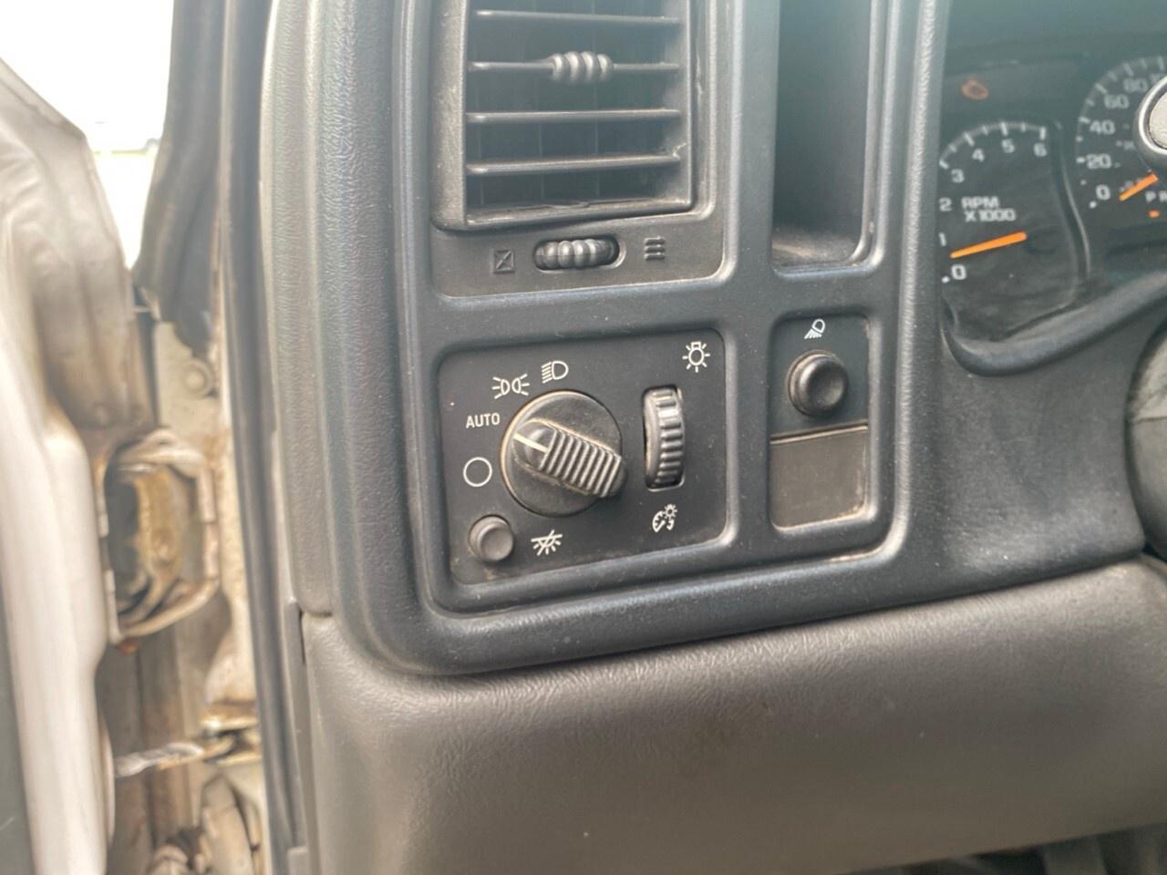 2006 Chevrolet SILVERADO 2500HD 2WD Extended Cab Standard Box Photo