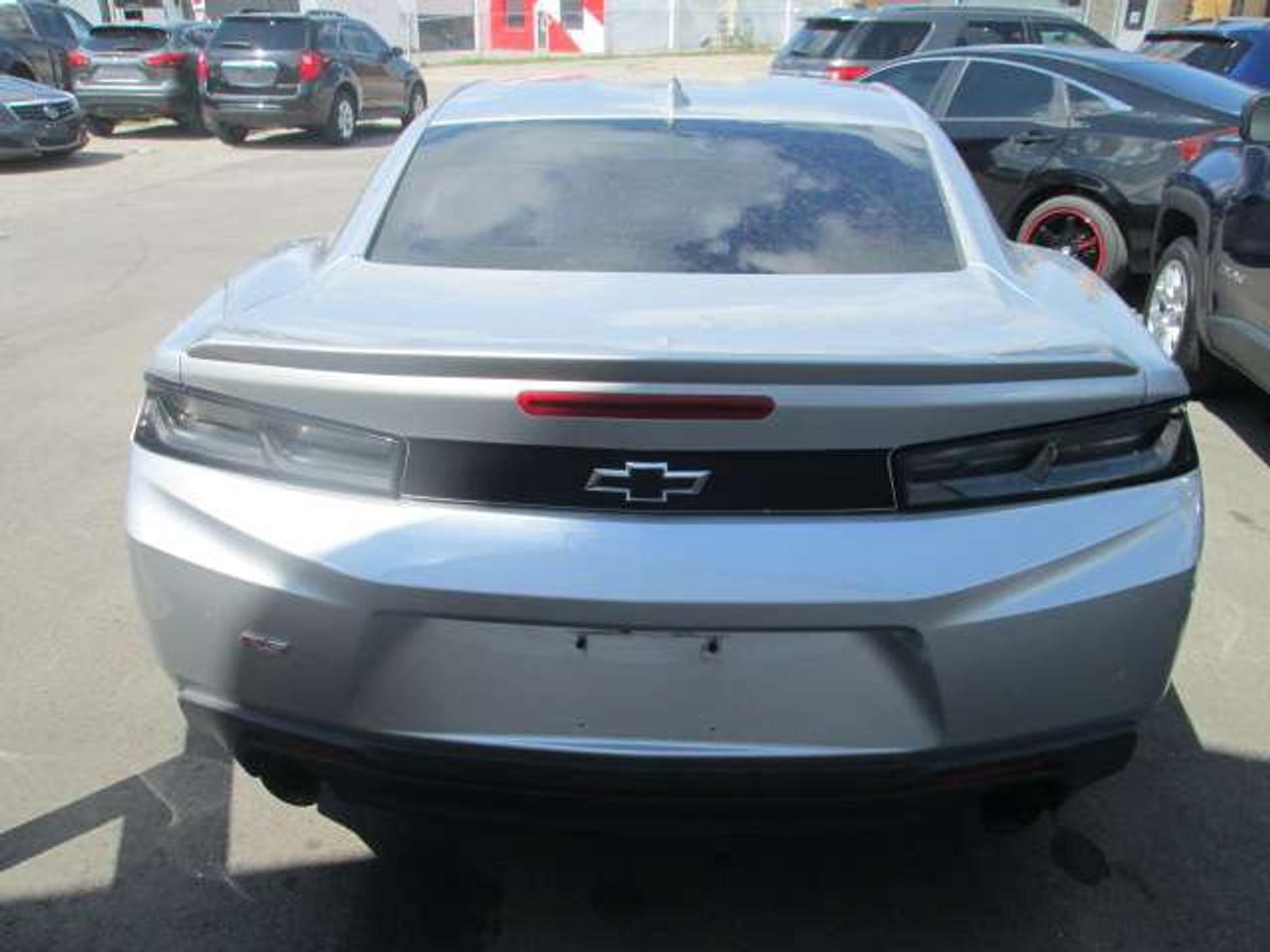 2017 Chevrolet Camaro 1LT, Local Trade In, Back Up Camera, Photo3