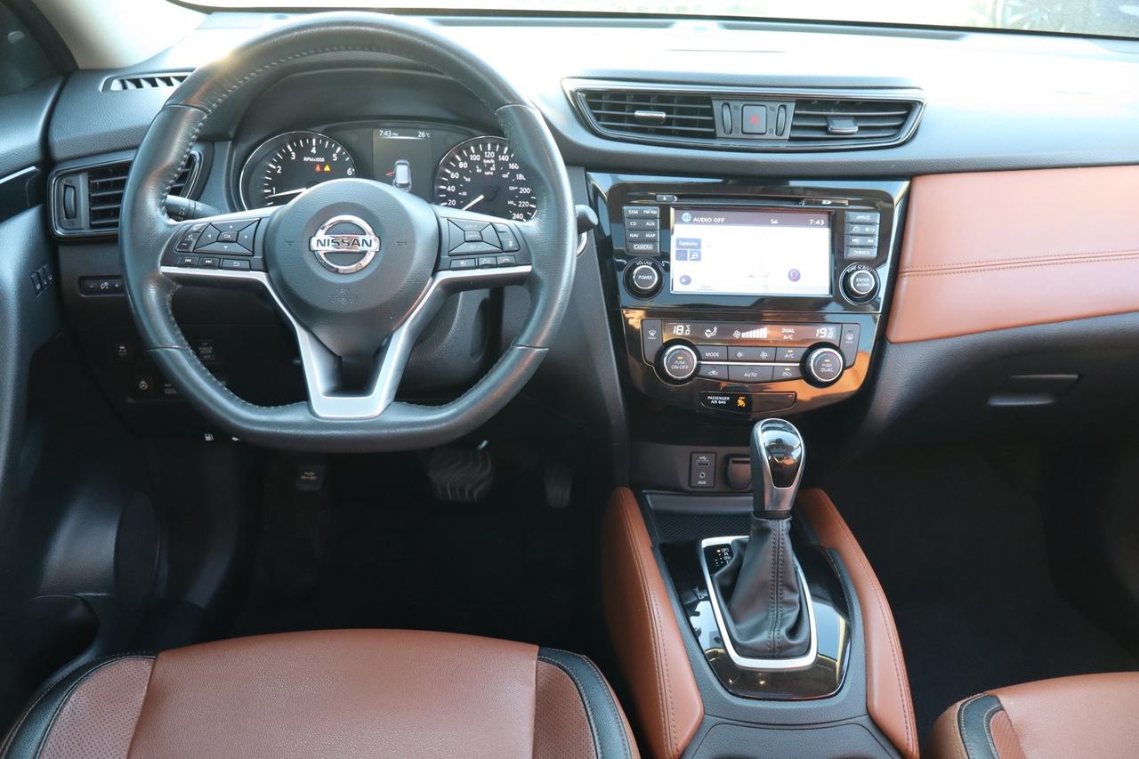 2017 Nissan Rogue Platinum AWD   No Accident   Safety Certification Photo