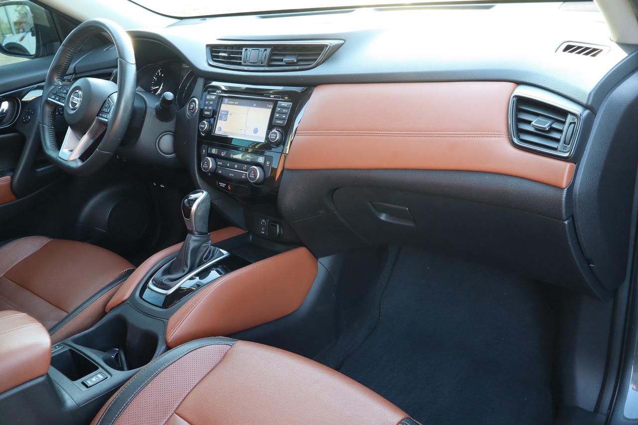 2017 Nissan Rogue Platinum AWD   No Accident   Safety Certification Photo