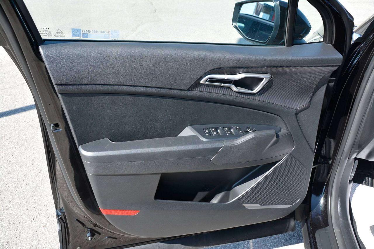 2023 Kia Sportage LX Photo