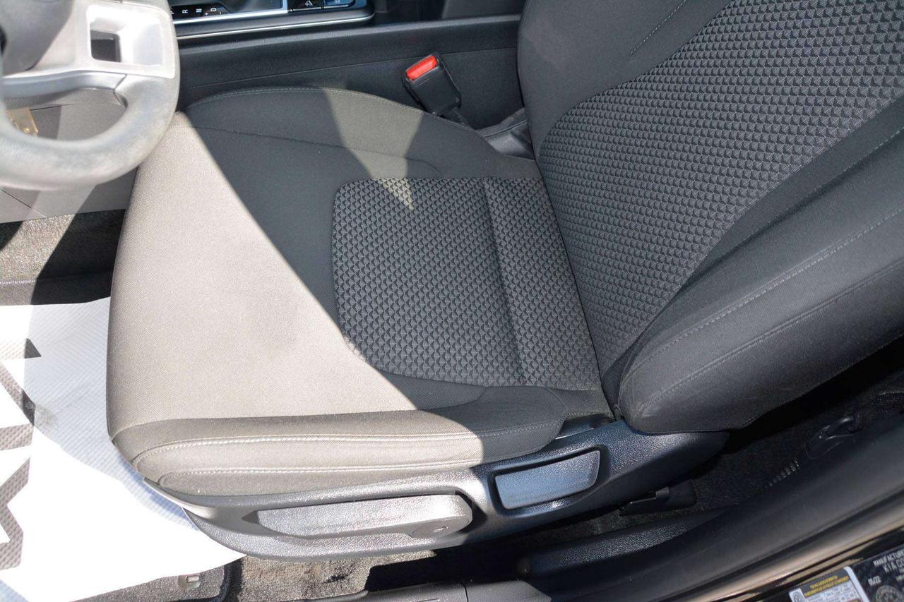 2023 Kia Sportage LX Photo