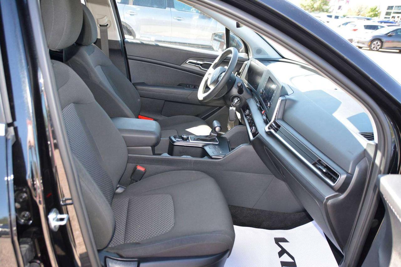2023 Kia Sportage LX Photo
