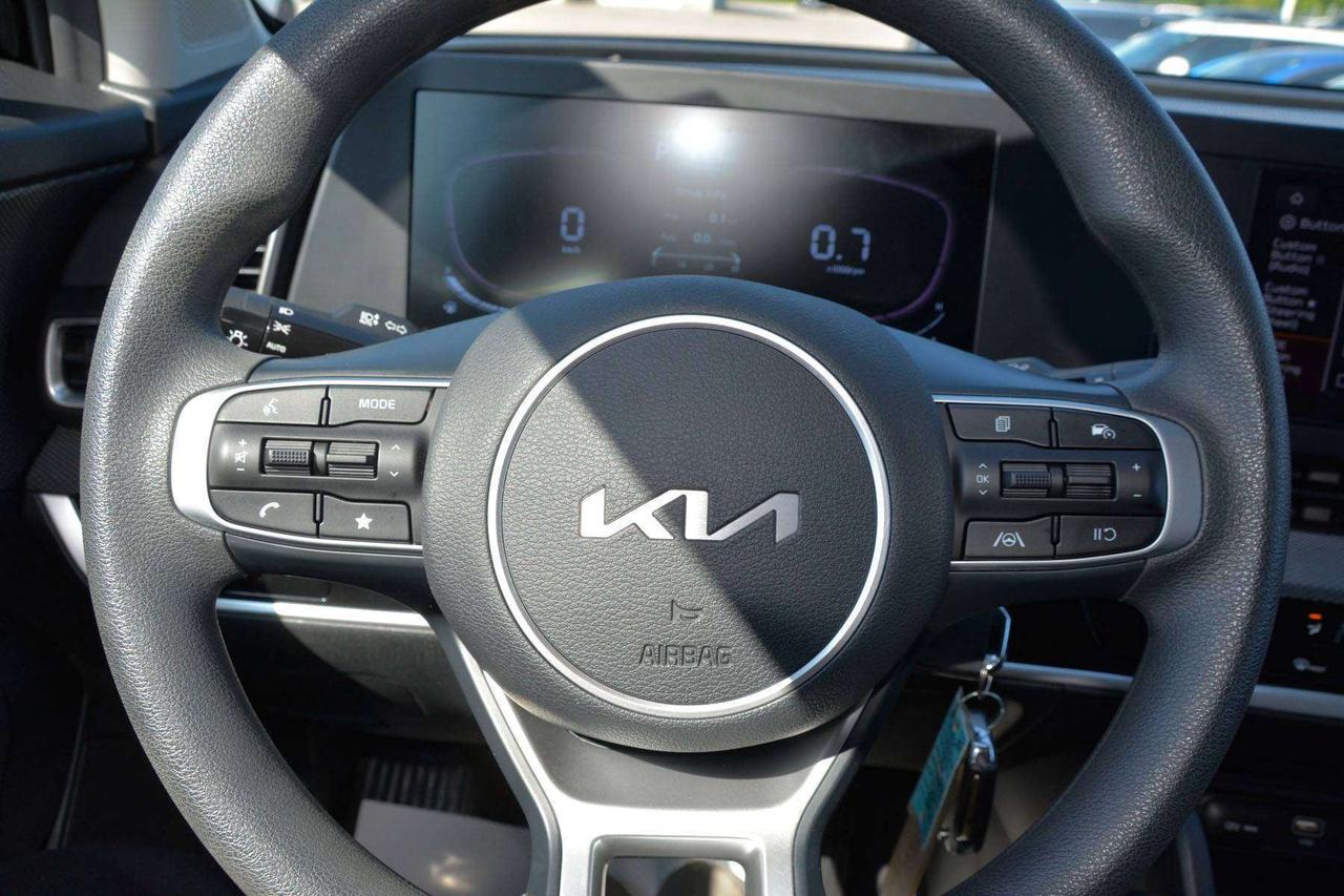 2023 Kia Sportage LX Photo