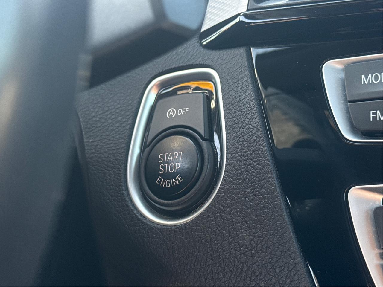 2020 BMW 2 Series SE Photo