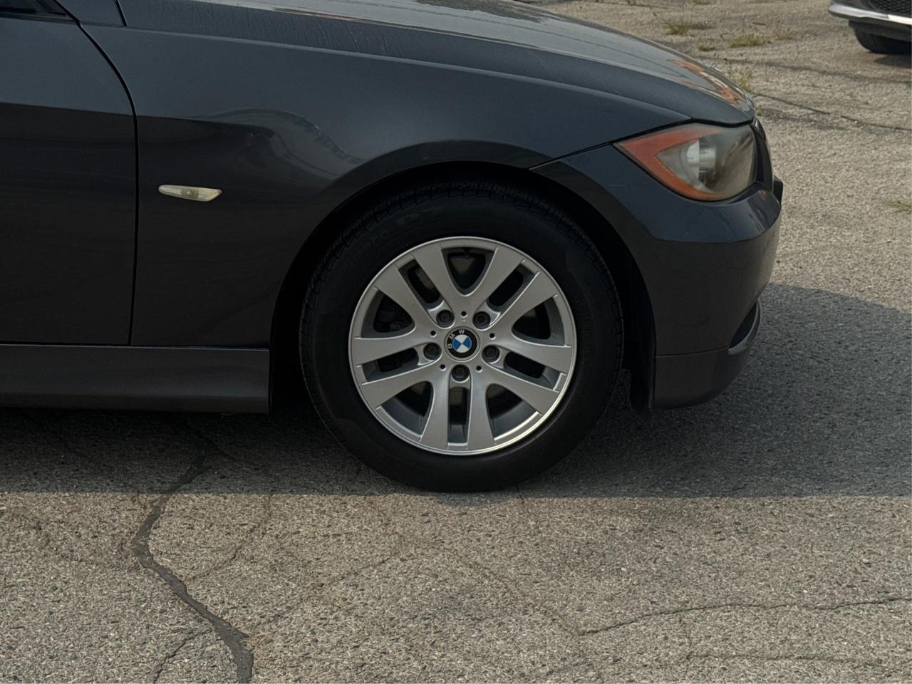 2008 BMW 335i 323i Photo