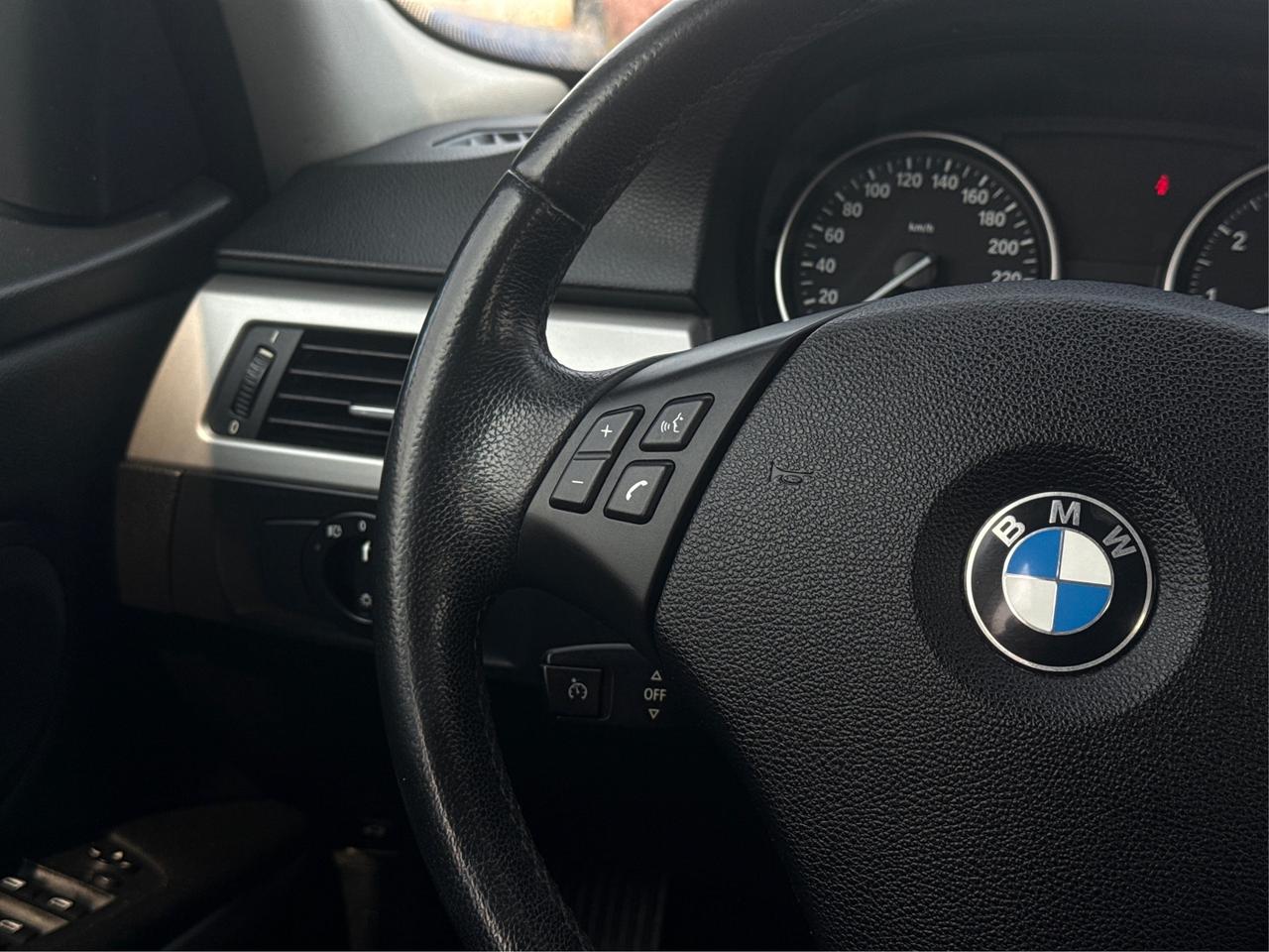 2008 BMW 335i 323i Photo