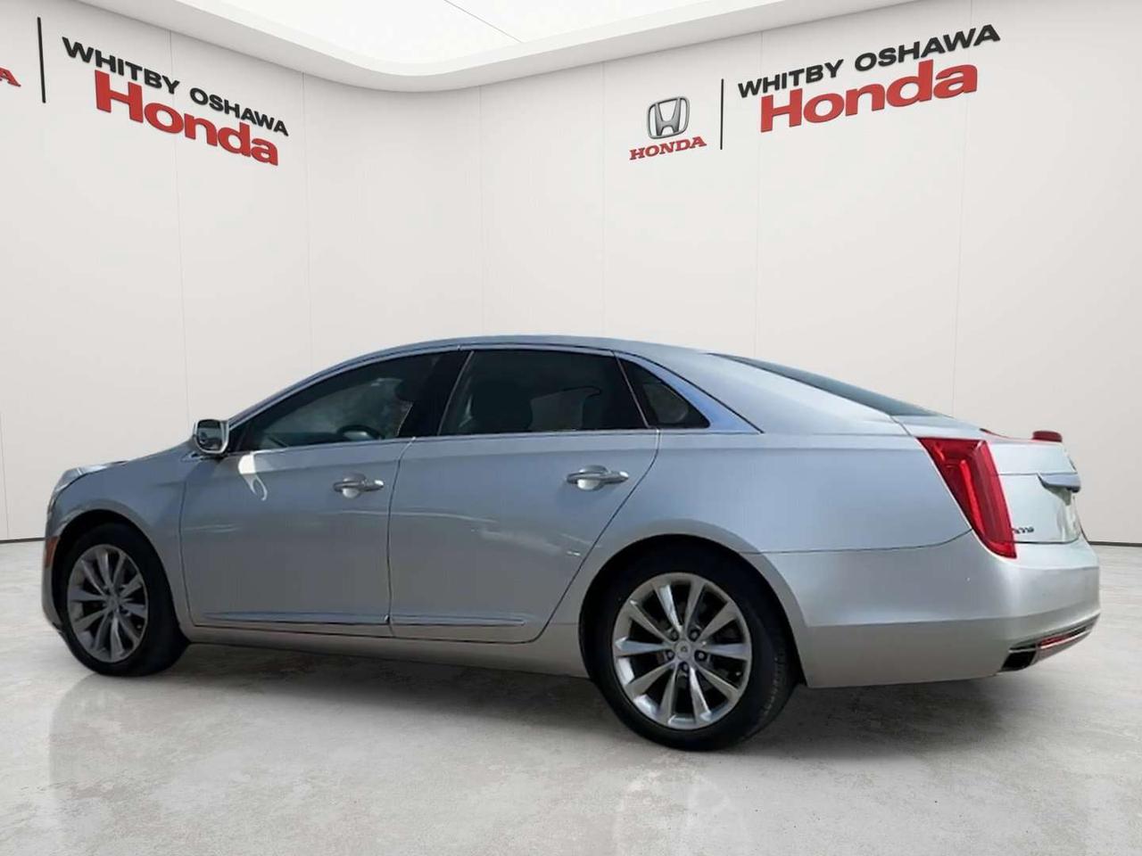 2013 Cadillac XTS Luxury Photo