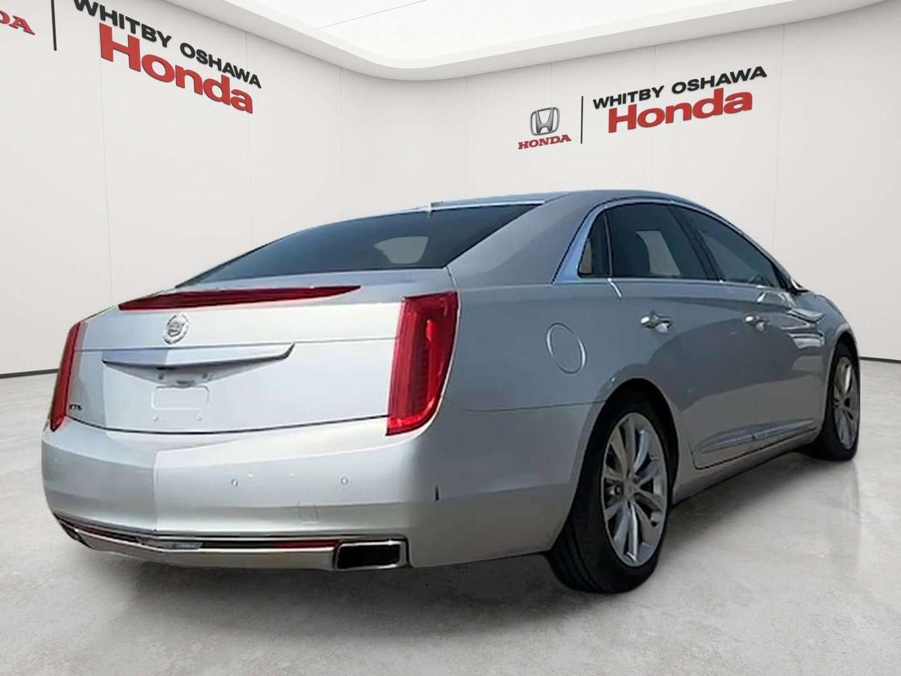 2013 Cadillac XTS Luxury Photo