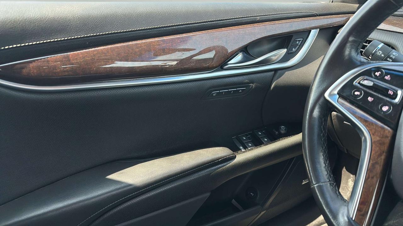 2013 Cadillac XTS Luxury Photo