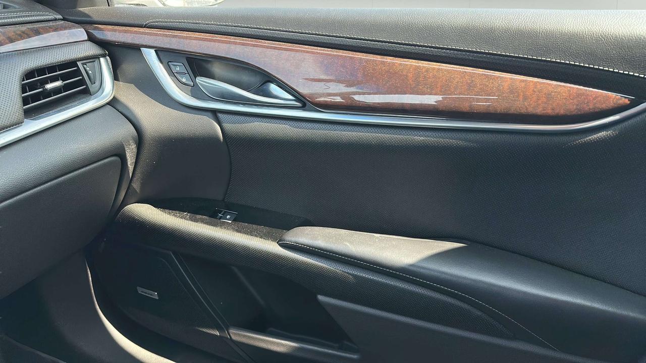 2013 Cadillac XTS Luxury Photo