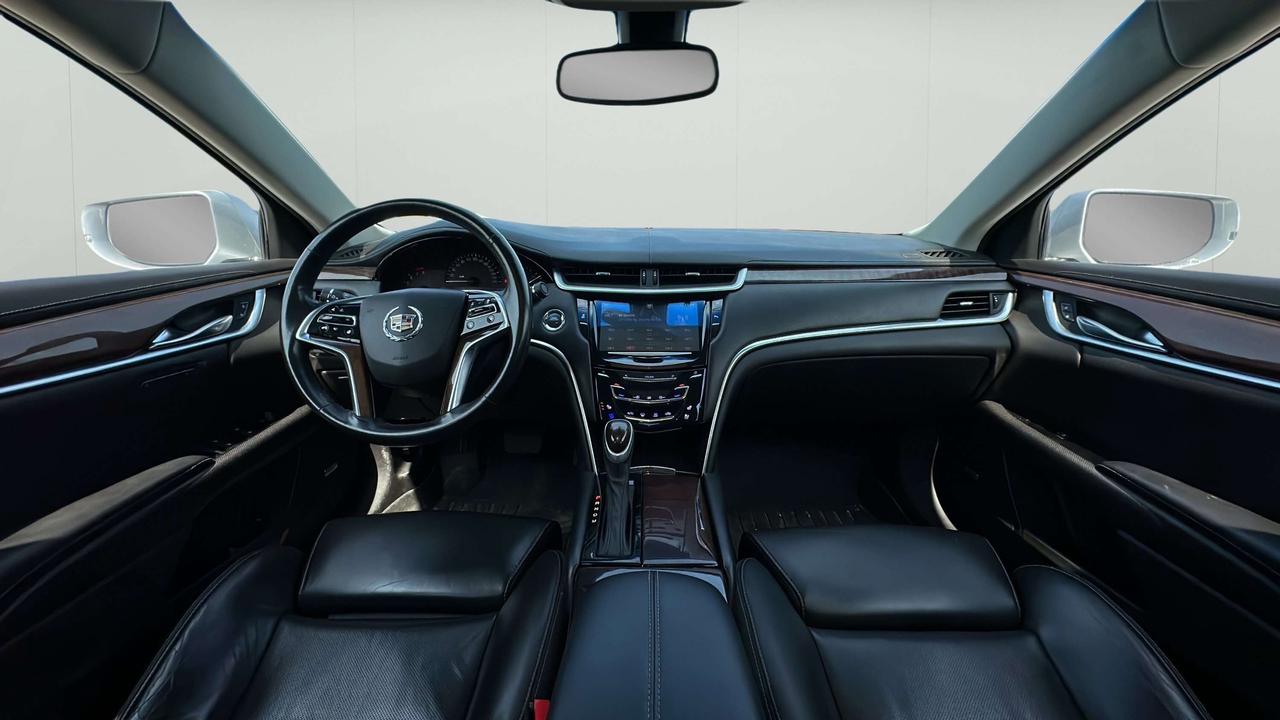 2013 Cadillac XTS Luxury Photo
