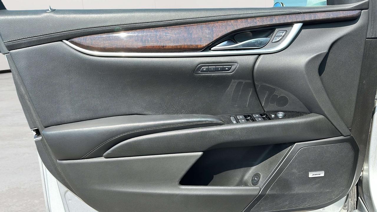 2013 Cadillac XTS Luxury Photo