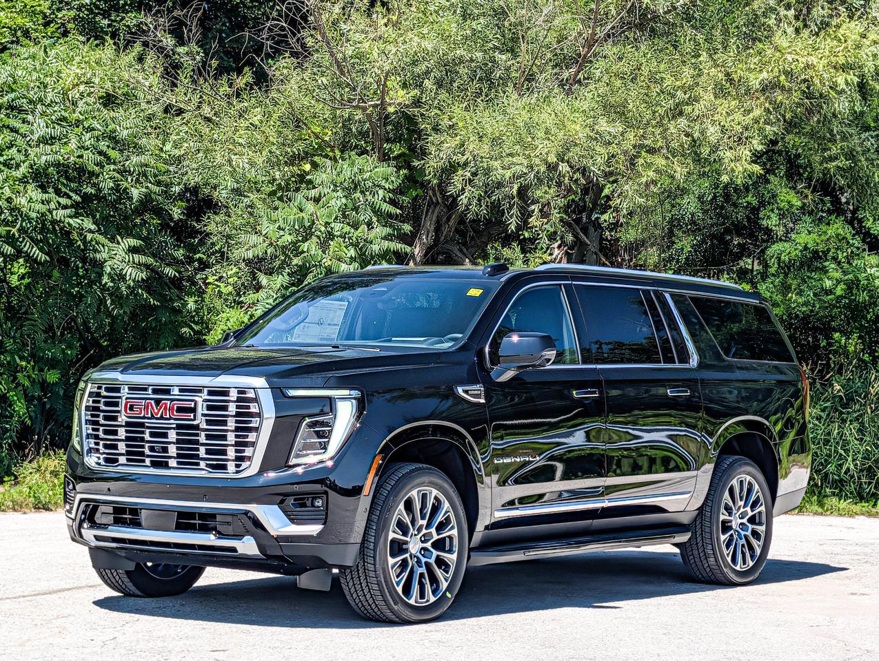 2026 GMC Yukon XL Denali Photo