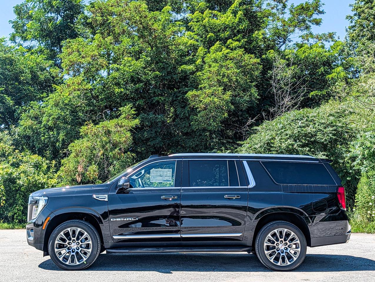 2026 GMC Yukon XL Denali Photo
